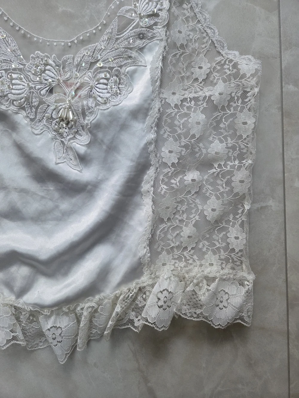 Jessica White Lace Camisole Top - Picture 3 of 4
